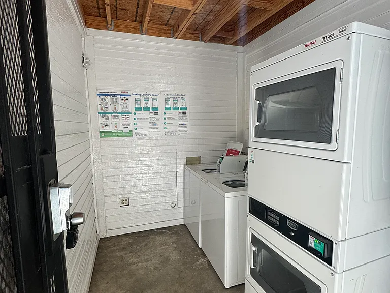 2902 Sweeney Ln #7 — Photo 17