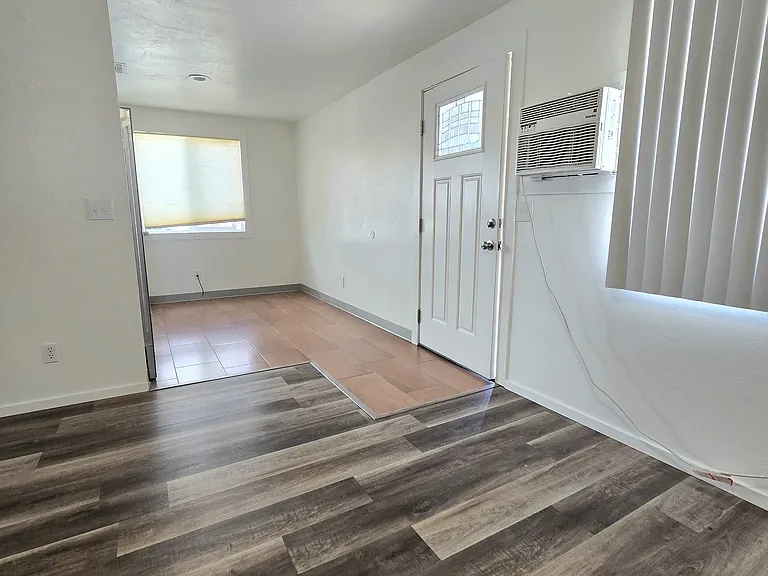 677 Beatty St #8 — Photo 2