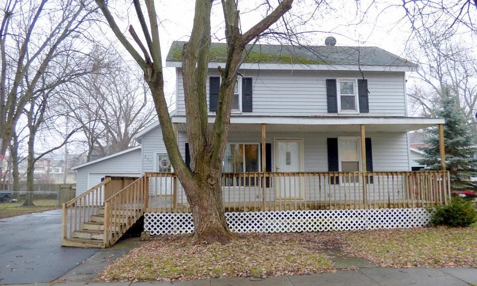 1st image of 207 Courtland St