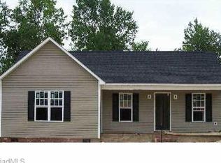 3 Horizon Cir, Thomasville, NC 27360