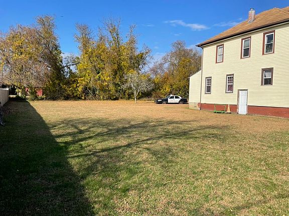3rd image of 1311 McKinley Ave