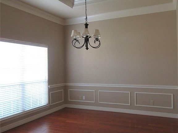 4th image of 1107 Red Leaf Dr