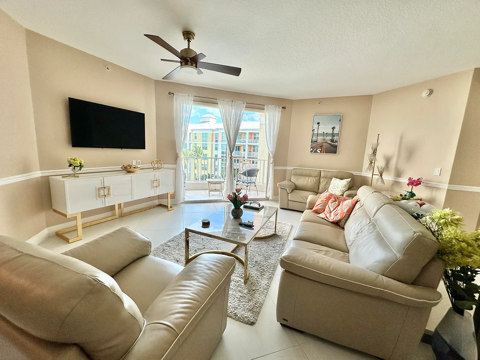 2 bed, 2.0 bath, 1350 sqft, $6,000 — Photo 4