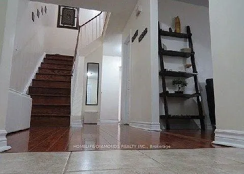40 Harley Dr — Photo 2