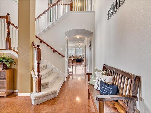4th image of 2688 Coral Cove Dr