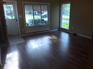 7532 Harrison St, Westland, MI 48185