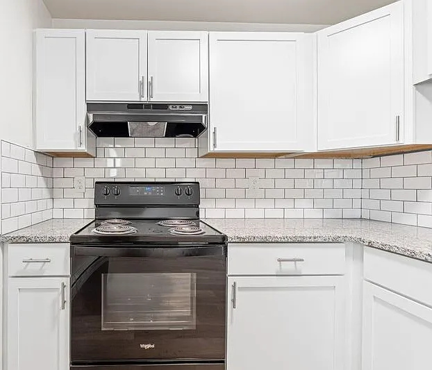 7374 E Main St #12 — Photo 2