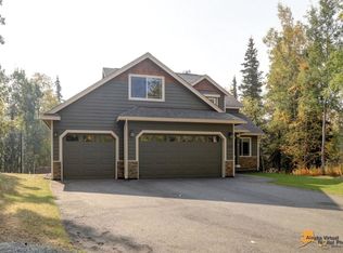 19812 3rd St, Eagle River, AK 99577