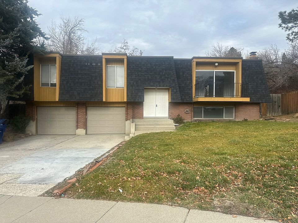 1st image of 2515 E Newport Cir