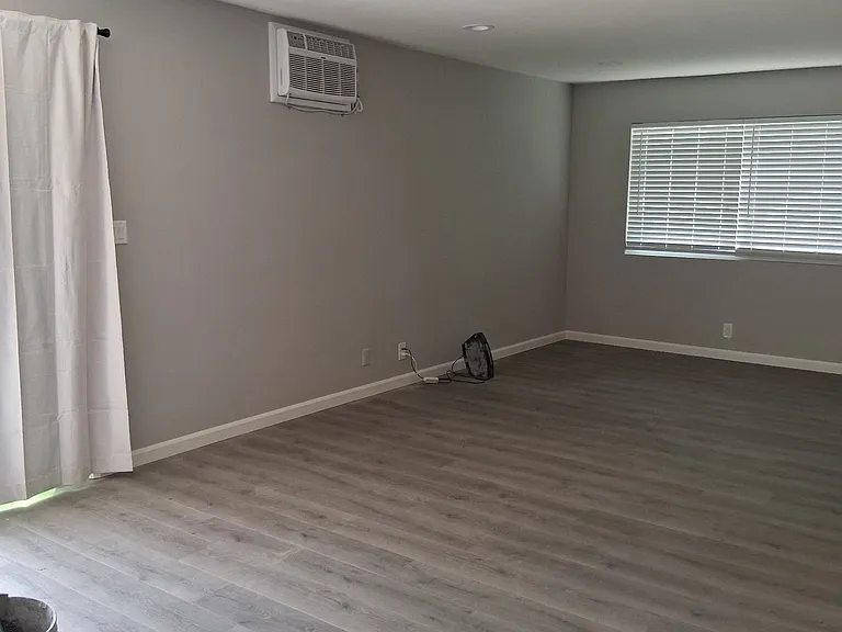 905 Mariposa St #A — Photo 13