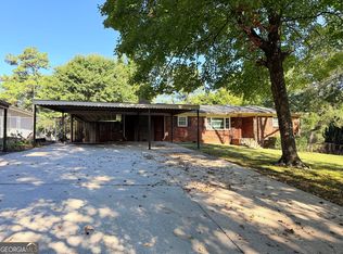 197 Cooper Lake Rd SE, Mableton, GA 30126
