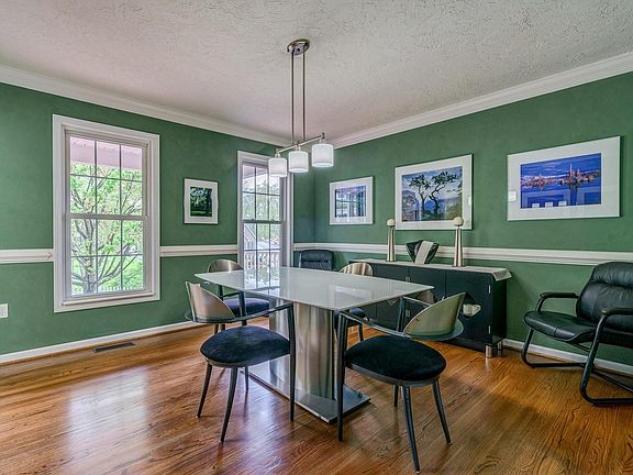 5th image of 7922 Sequoia Dr