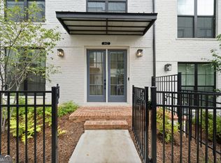 442 Burton Dr, Alpharetta, GA