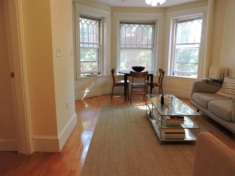331 Harvard St #8 — Photo 1