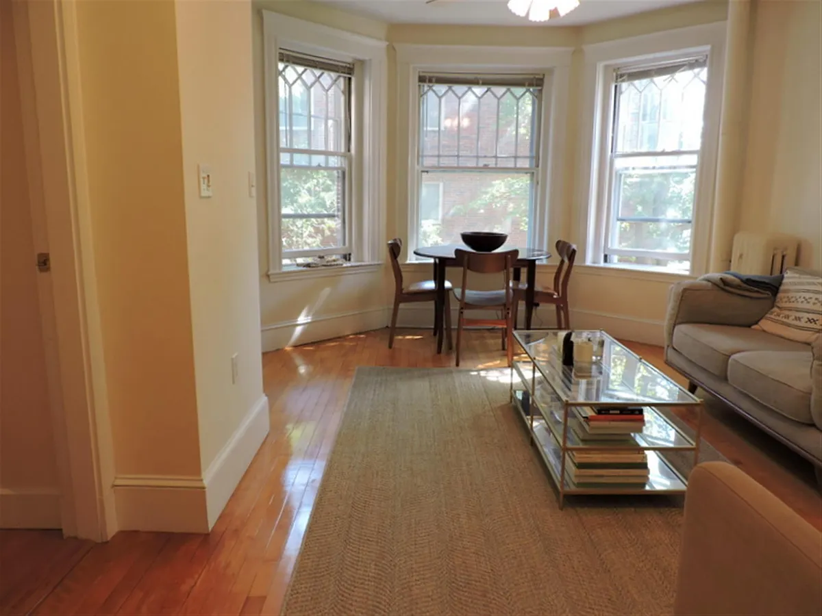 Building Photo - 331 Harvard St #8