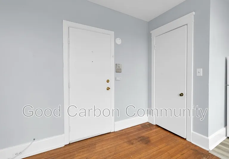 131 Allen St #15 — Photo 9