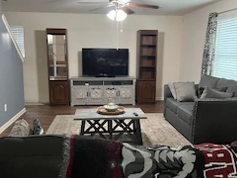 2211 Summer Haven Ln — Photo 4
