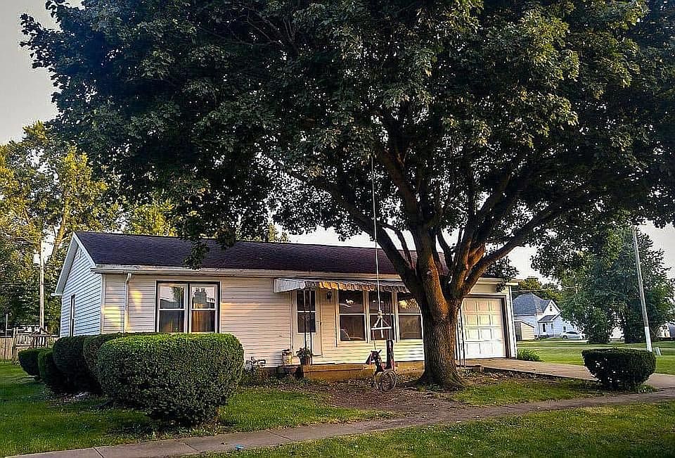 203 Washington St, Benson, IL 61516 Zillow