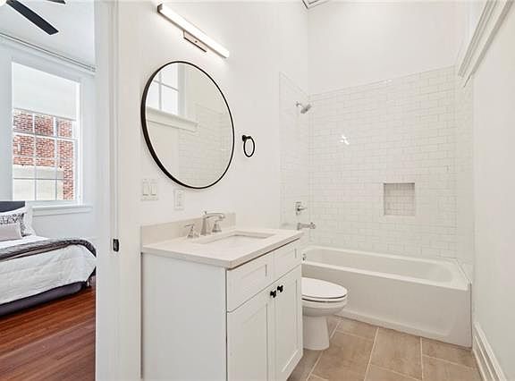 5th image of 1022 Barracks St APT 108