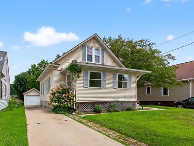 429 7th St NW, Rochester, MN, 55901