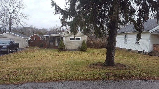 1st image of 49 Traction Ave