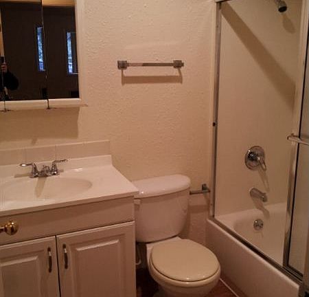 28bathroom1