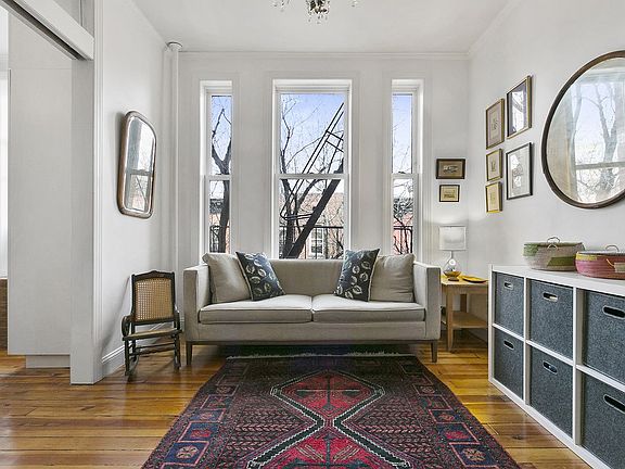 4th image of 84 Charles St APT 14