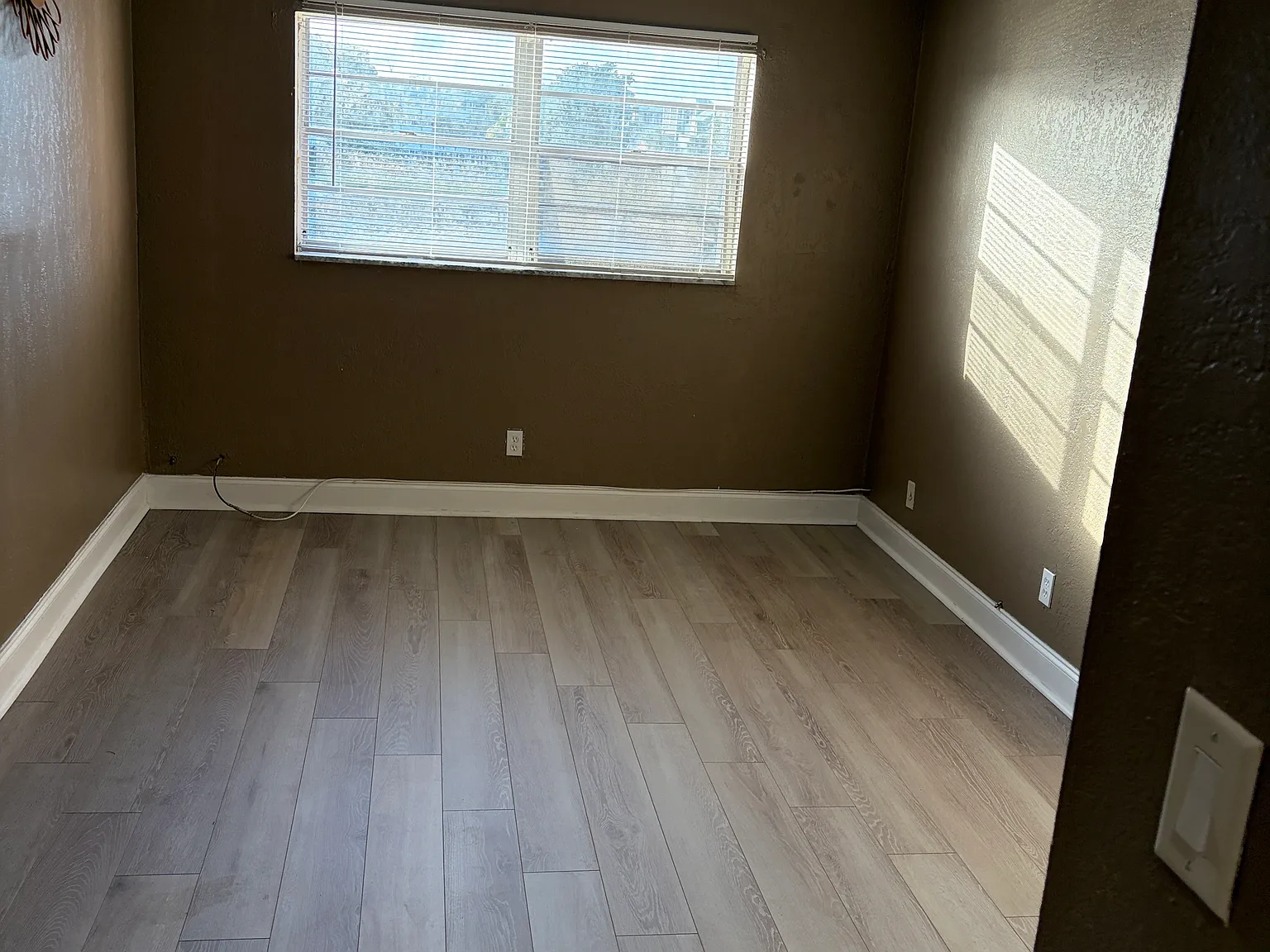 2775 Taft St — Photo 4
