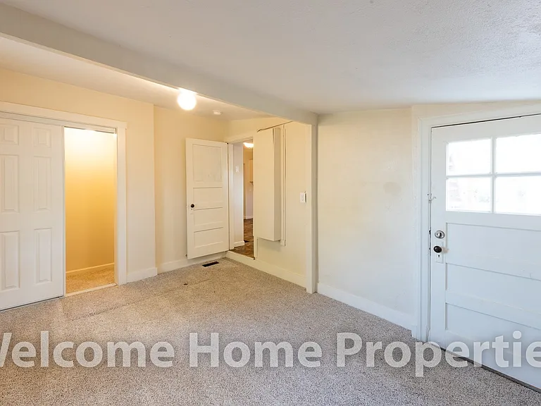 309 SW 6th St — Photo 27