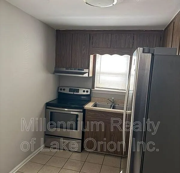 695 1st Ave — Photo 4