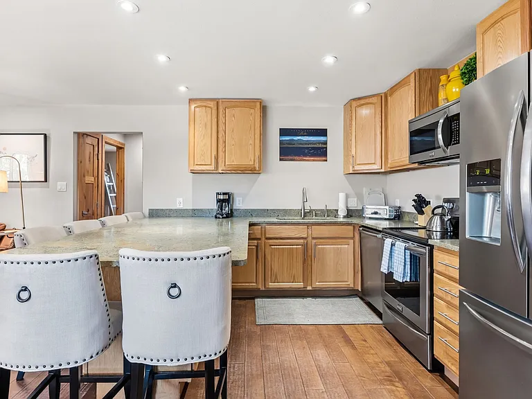 412 S Main St #221 — Photo 6