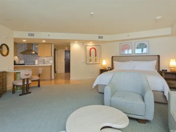 223 Saratoga Rd #1412, Honolulu, HI 96815