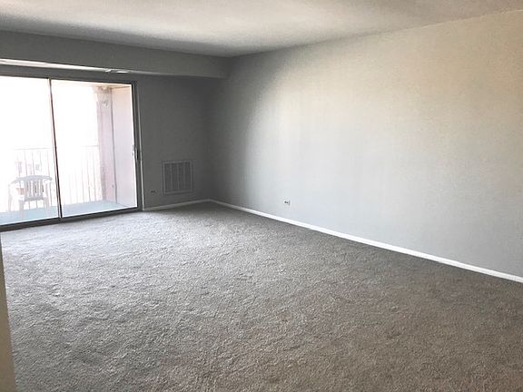 3rd image of 1103 S Hunt Club Dr APT 425