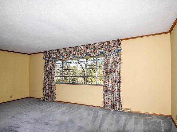 3rd image of 7109 Deane Hill Dr
