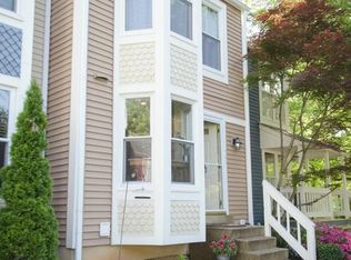 11297 Silentwood Ln, Reston, VA 20191