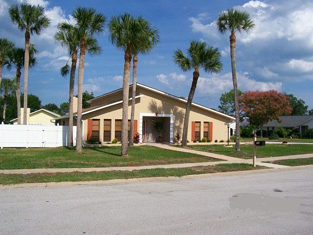 LARGE CORNER LOT