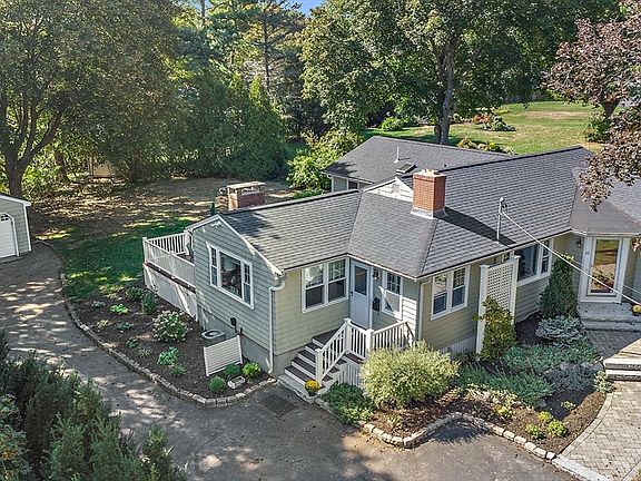2nd image of 10 Newhall Rd