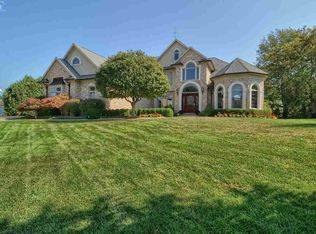 16353 Sleepy Hollow Dr, Fenton, MI