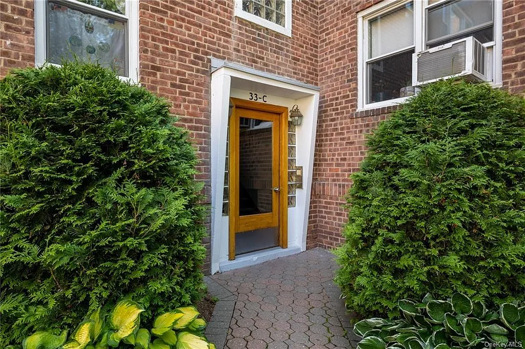 1 bed, 750 sqft, $2,400 — Photo 2