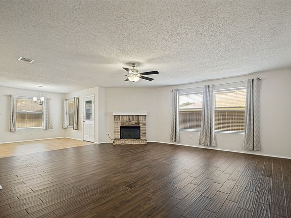 3rd image of 7612 Mosspoint Ct