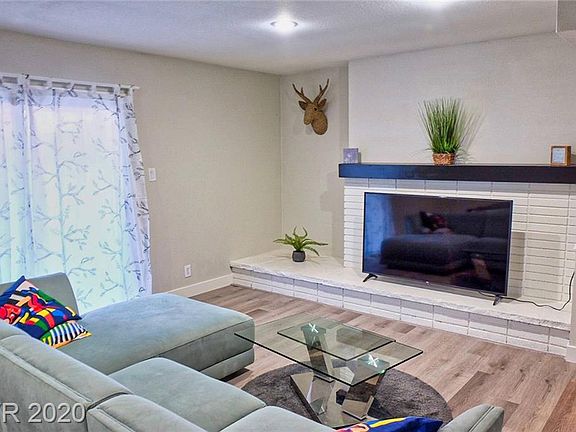 3rd image of 1009 Sproul Ct