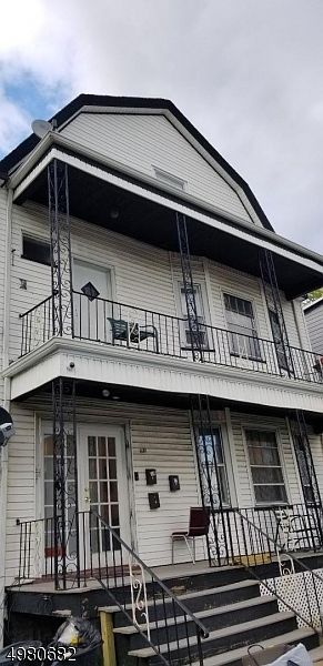 1st image of 630 William St Floor 2