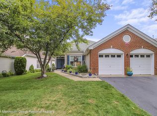 18 Bellflower Dr, Lakewood, NJ