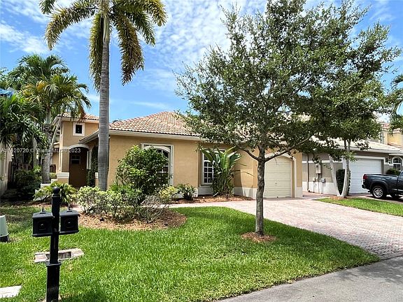 4th image of 9110 SW 162nd St
