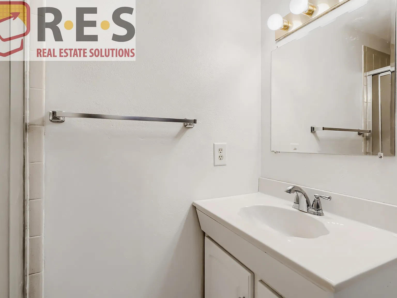 3 bed, 2145 sqft, $2,568 — Photo 4