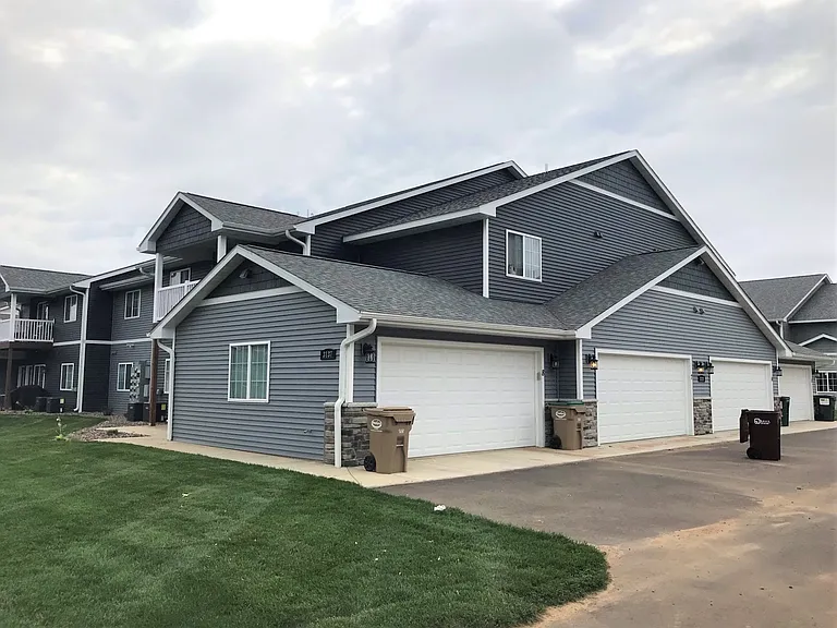 Gateway Place Apartments — Photo 12