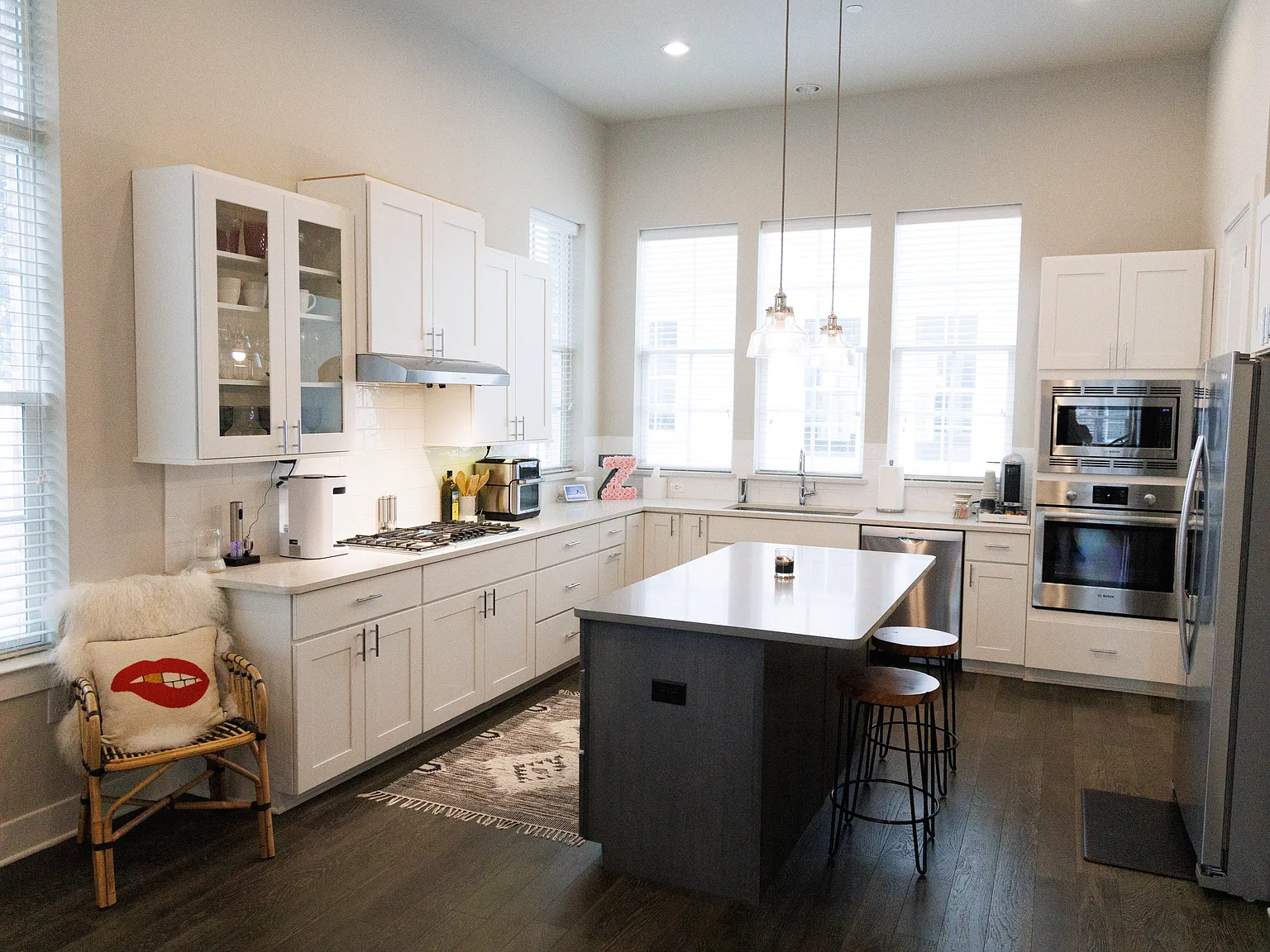 4 bed, 4.5 bath, 2537 sqft, $6,500 — Photo 3