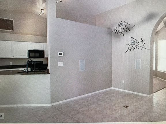 3rd image of 1229 E Clearview Dr