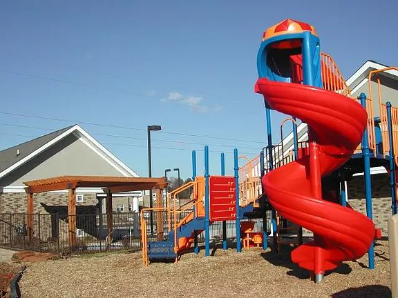 4th image of 4025 Oakwood Dr #7101