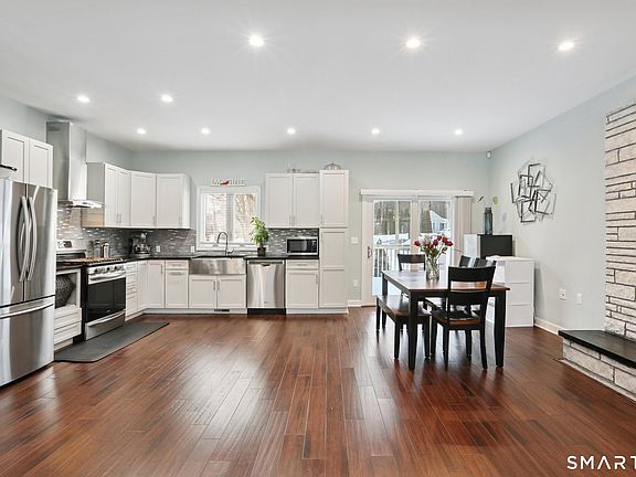 4th image of 6 Ezra Road